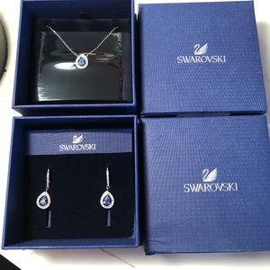 Swarovski necklace and earring set